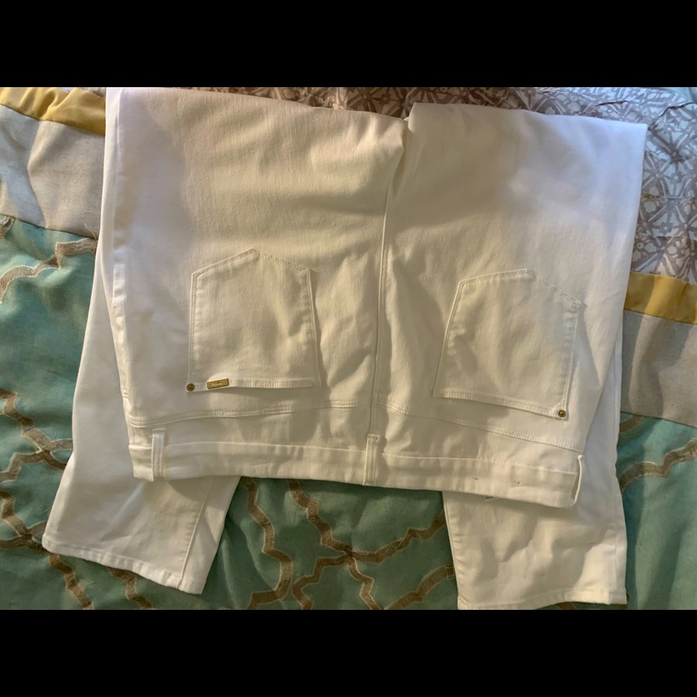 Chico’s So Slimming Girlfriend Slim Leg Crop.